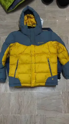 Columbia Puffers Jackets