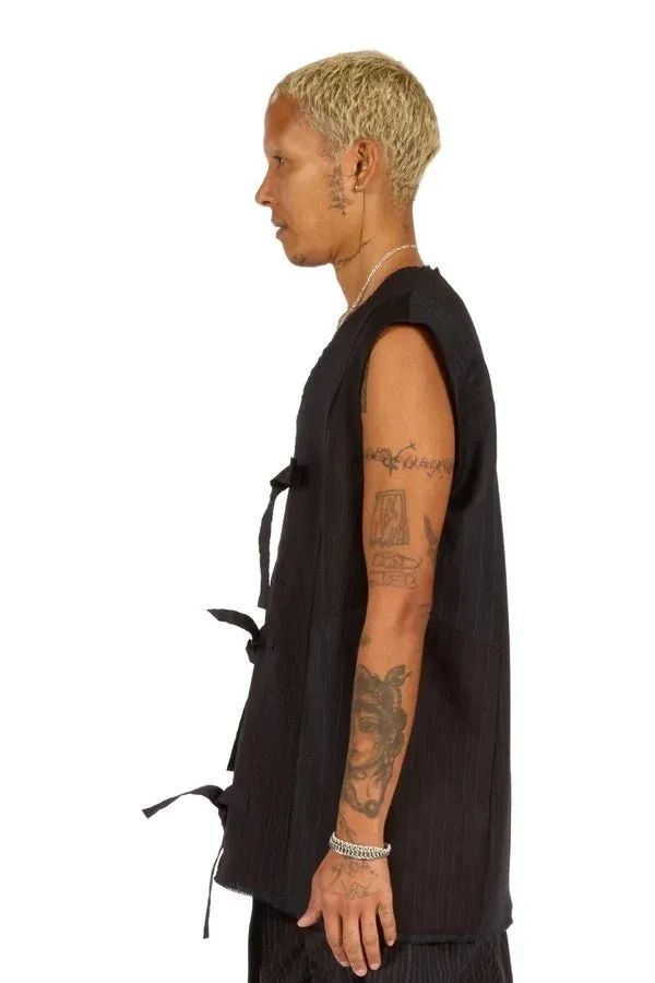 The Oversize Tie Vest